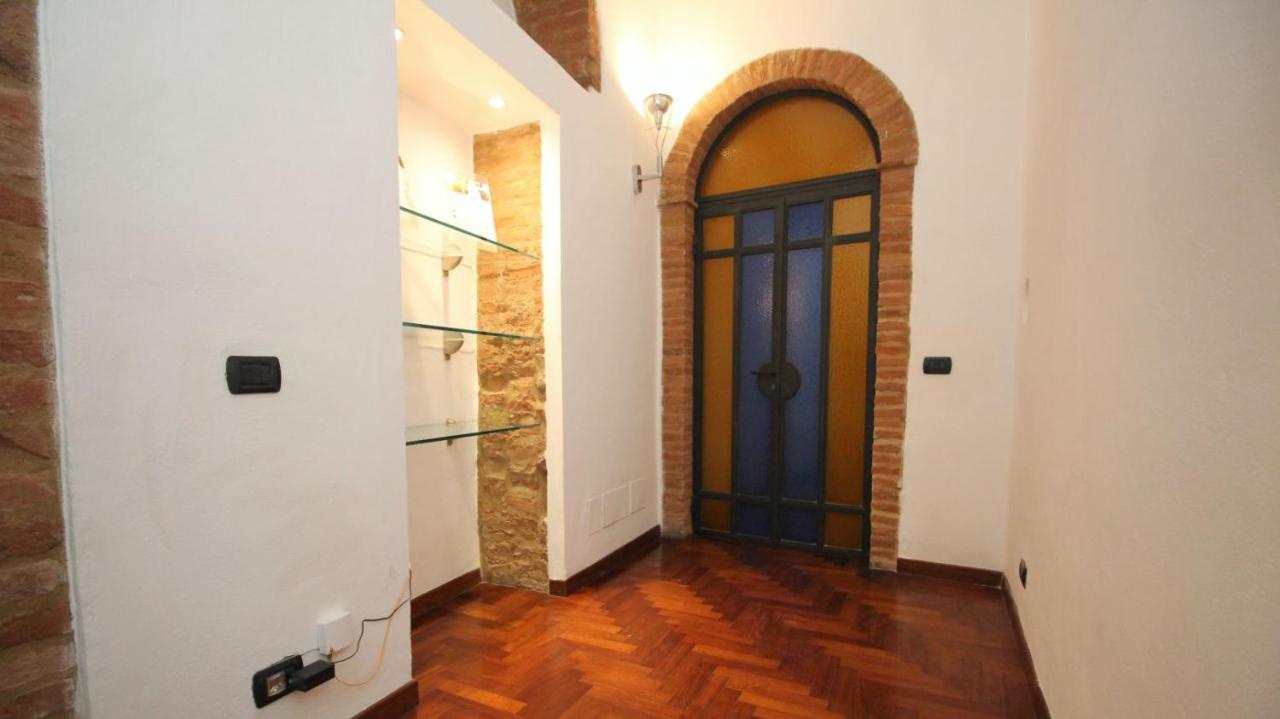 Logge del Papa Apartment Siena Esterno foto